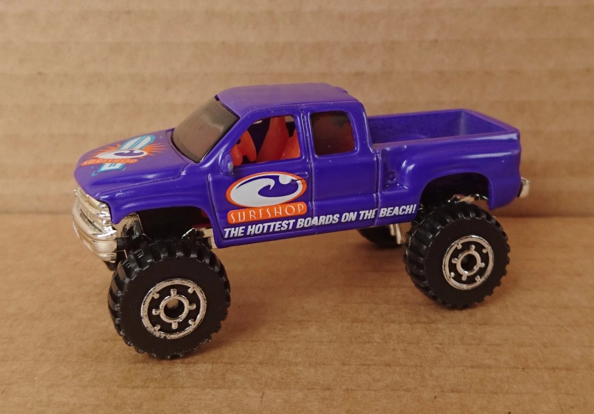Hot Wheels Chevrolet Silverado 4x4 Pickup