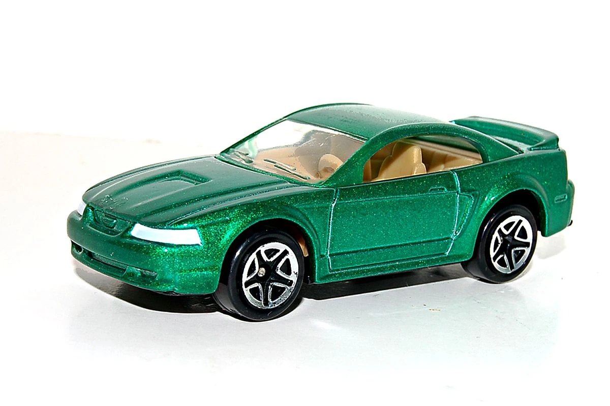 Hot Wheels 1999 Mustang Hardtop