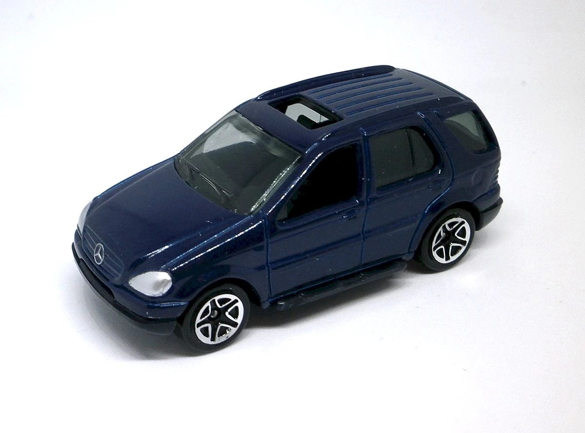 Hot Wheels Mercedes-Benz ML430