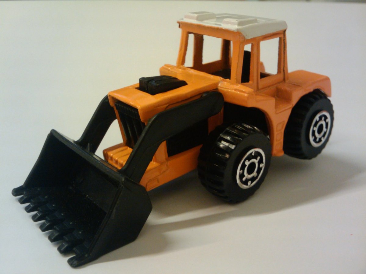 Hot Wheels Tractor Shovel