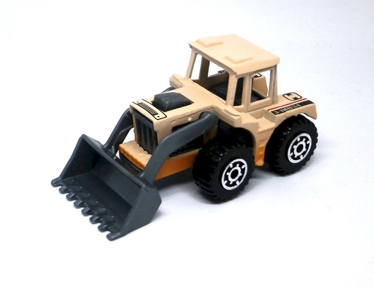 Hot Wheels Shovel-Nose Tractor
