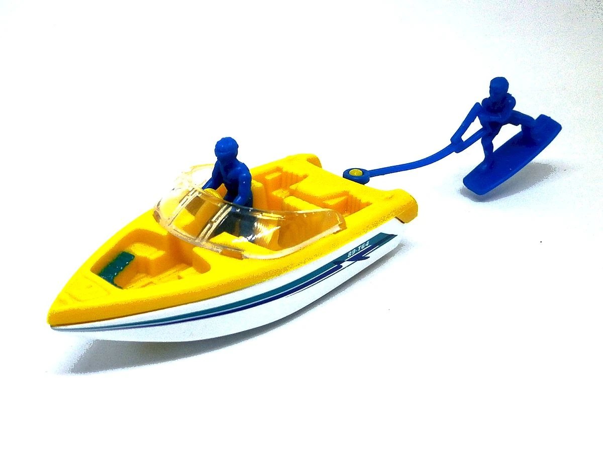 Hot Wheels Ski Boat