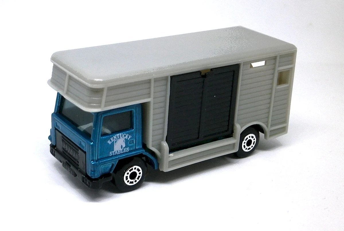Hot Wheels BedfordHorse Box(reissue)
