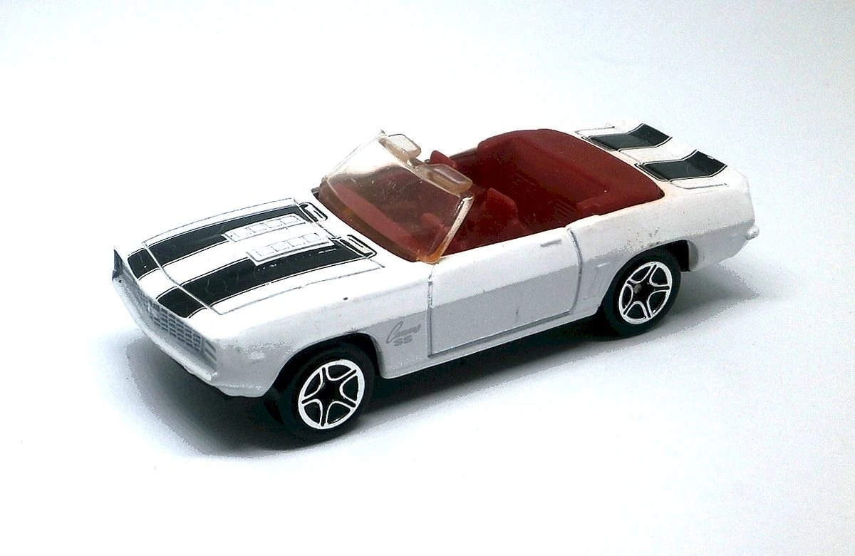 Hot Wheels 69 Camaro SS 396