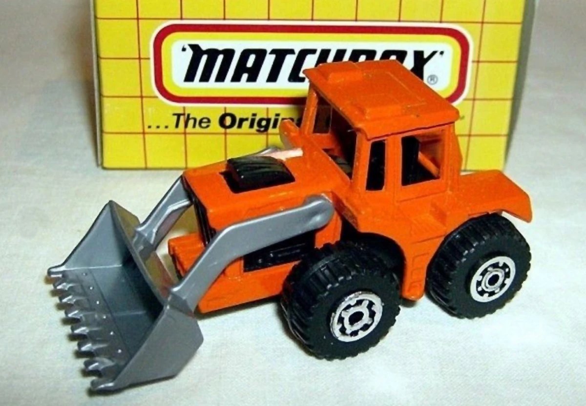 Hot Wheels Tractor Shovel