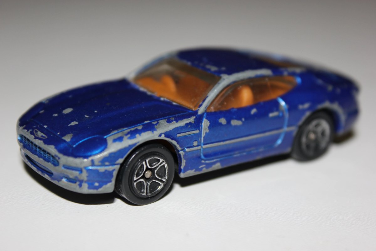 Hot Wheels Aston Martin DB7
