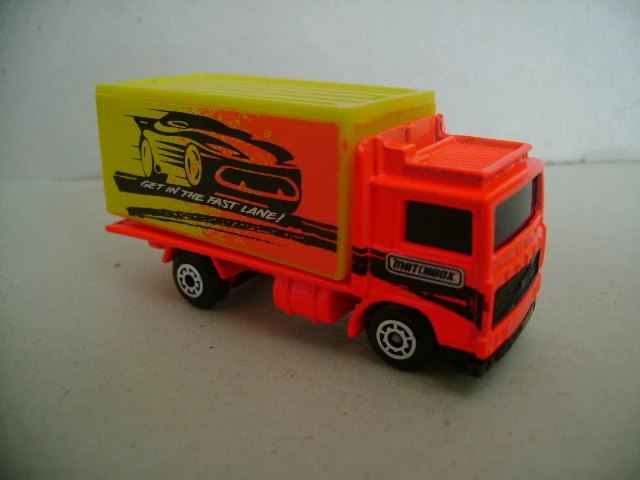 Hot Wheels Volvo Container Truck