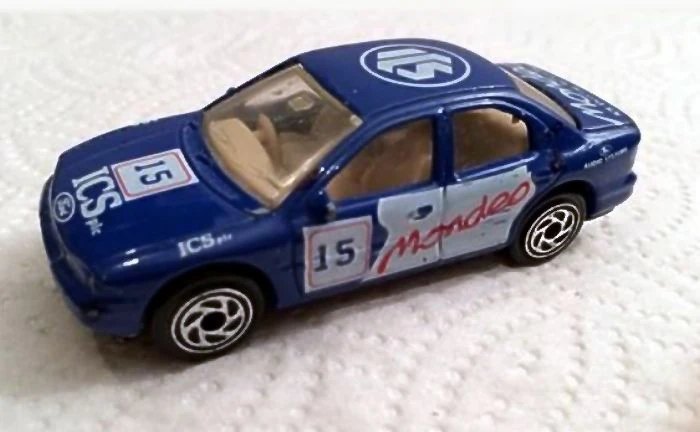 Hot Wheels Ford Mondeo