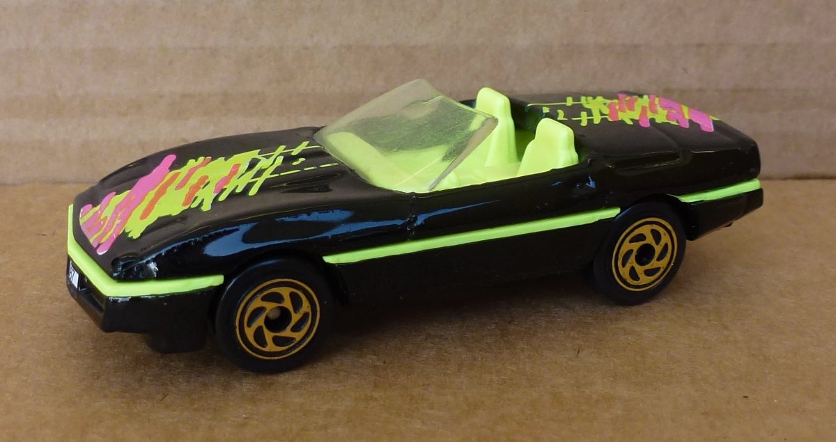 Hot Wheels 87 Corvette