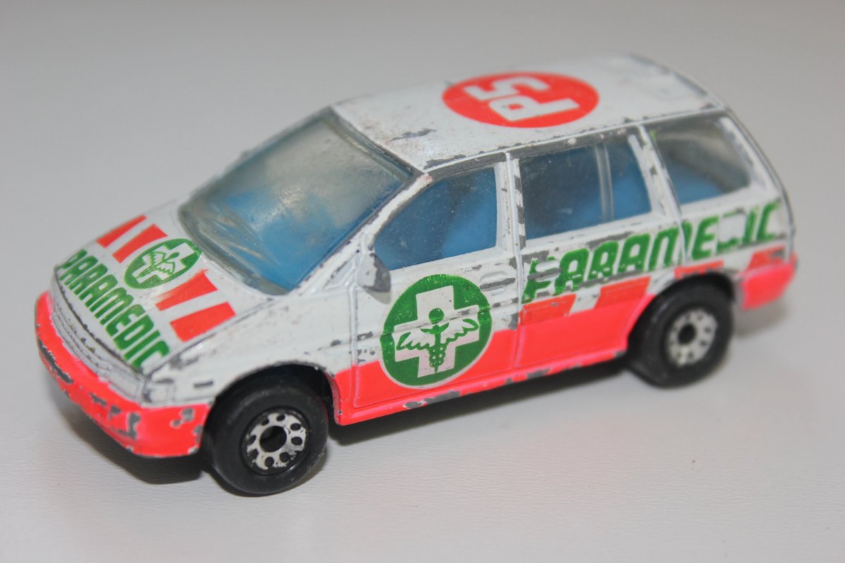 Hot Wheels Nissan Prairie