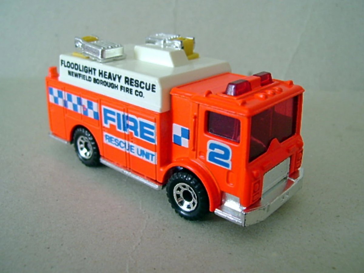 Hot Wheels Mack Auxiliary Power Truck