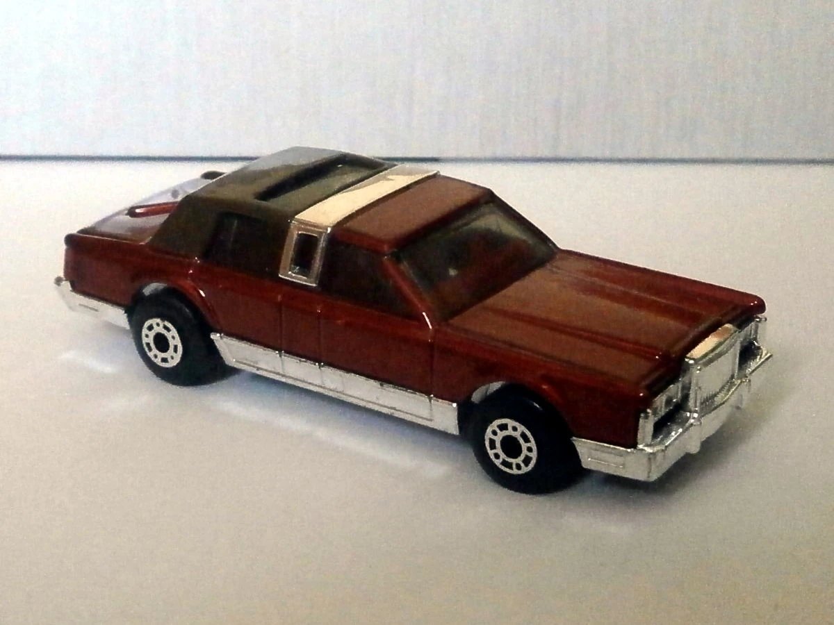 Hot Wheels Lincoln Town Car
