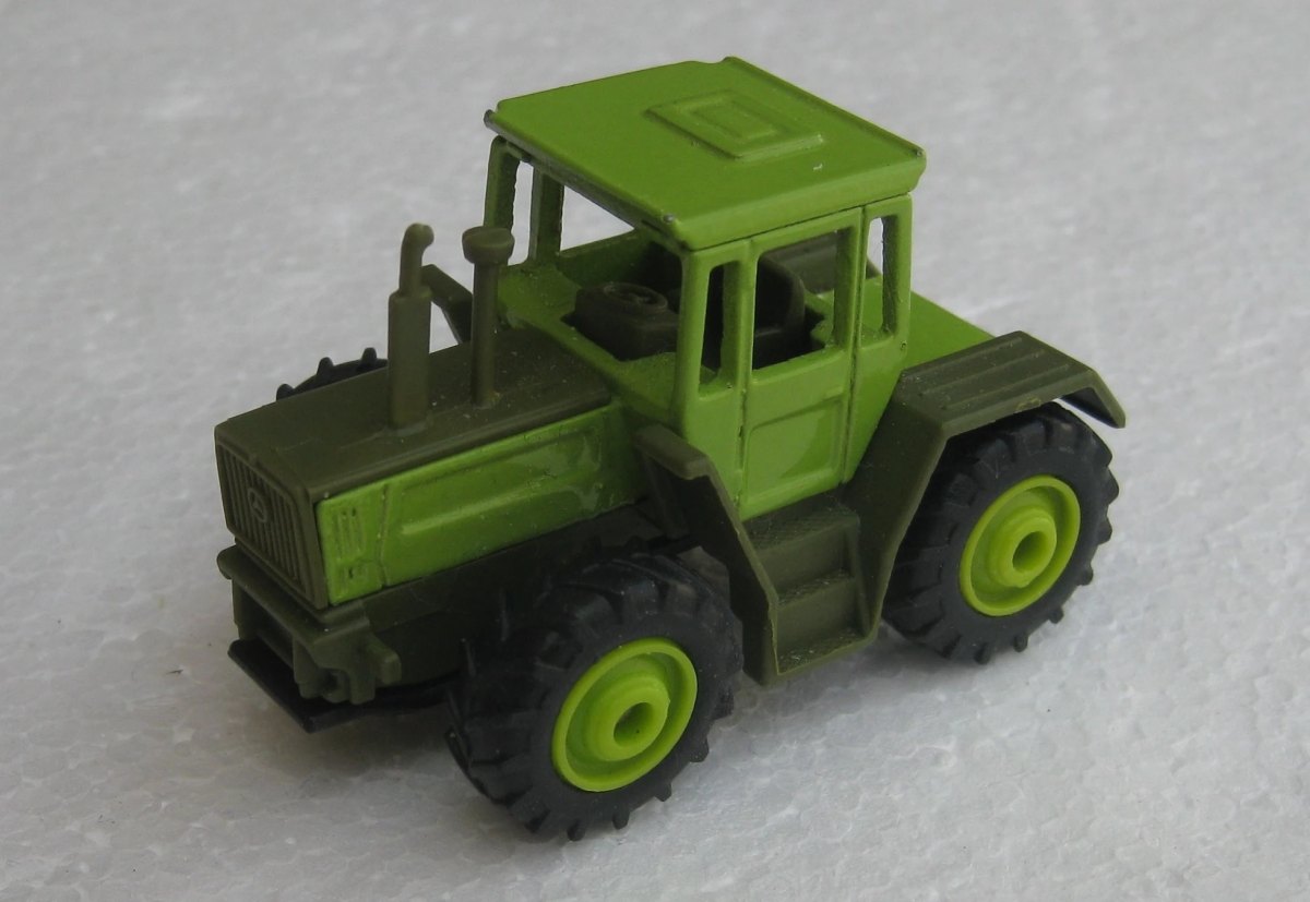 Hot Wheels MB-Trac 1600 Turbo