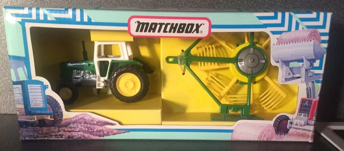 Hot Wheels MF Tractor