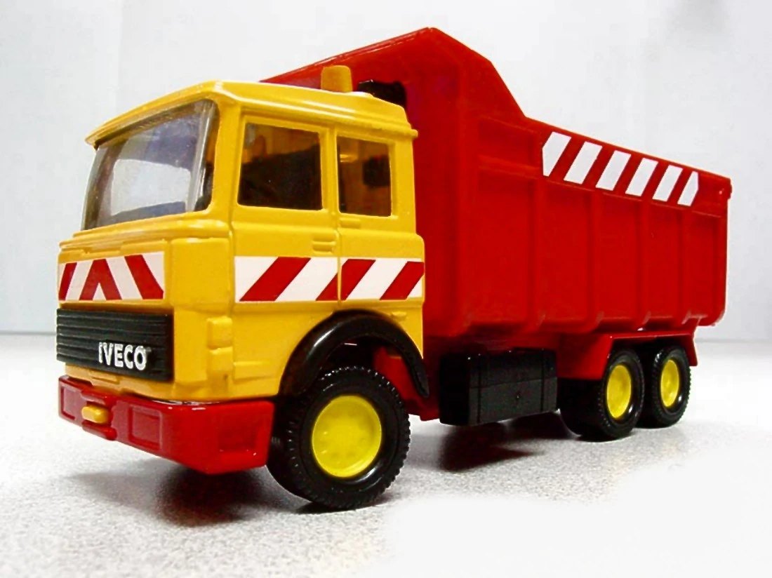 Hot Wheels Tipper Truck IVECO