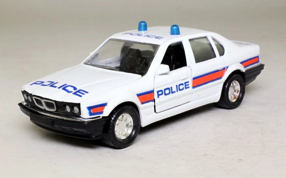 Hot Wheels BMW 750 il Police Car