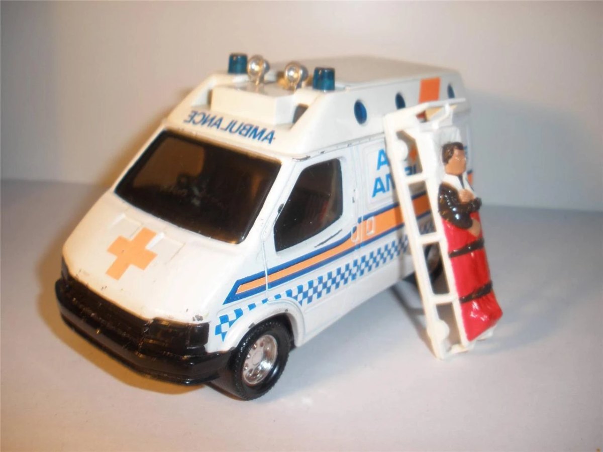Hot Wheels Ford Transit Ambulance