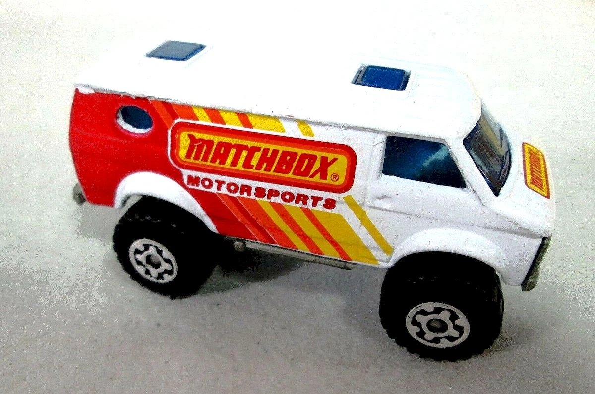 Hot Wheels 4X4 Chevy Van