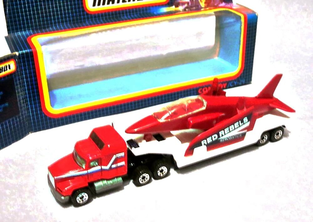 Hot Wheels Mack Aircraft Transporter
