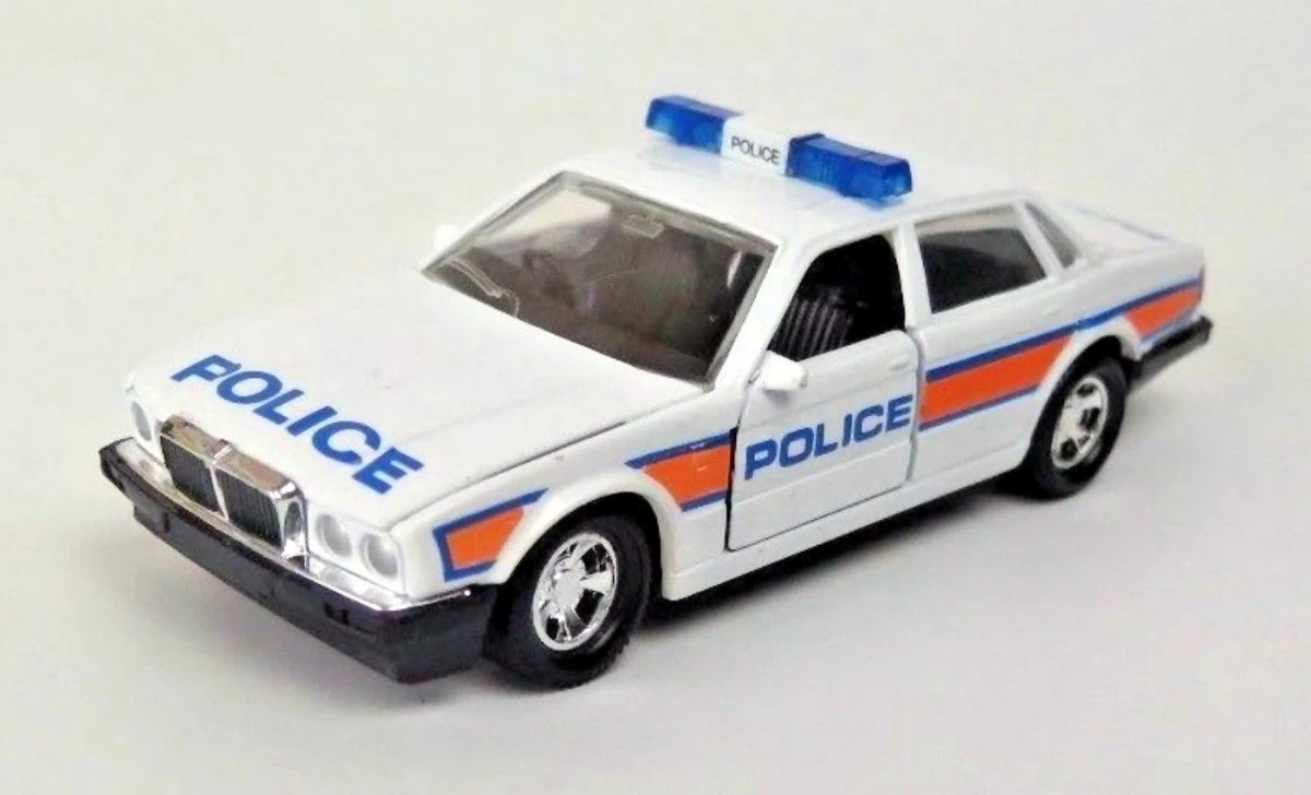 Hot Wheels Jaguar XJ6 Police