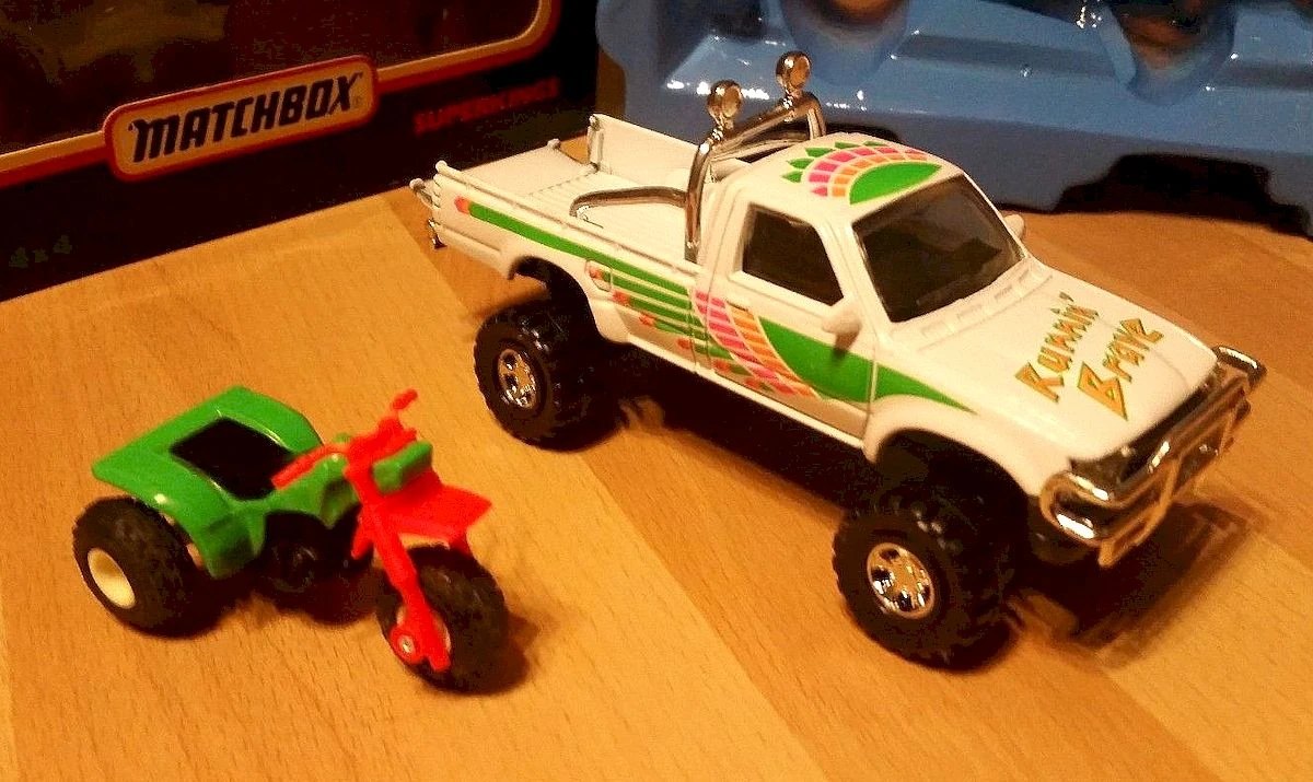 Hot Wheels Toyota 4x4 Hi-Lux