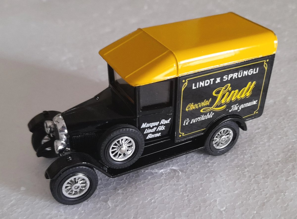 Hot Wheels 1929 Morris Van