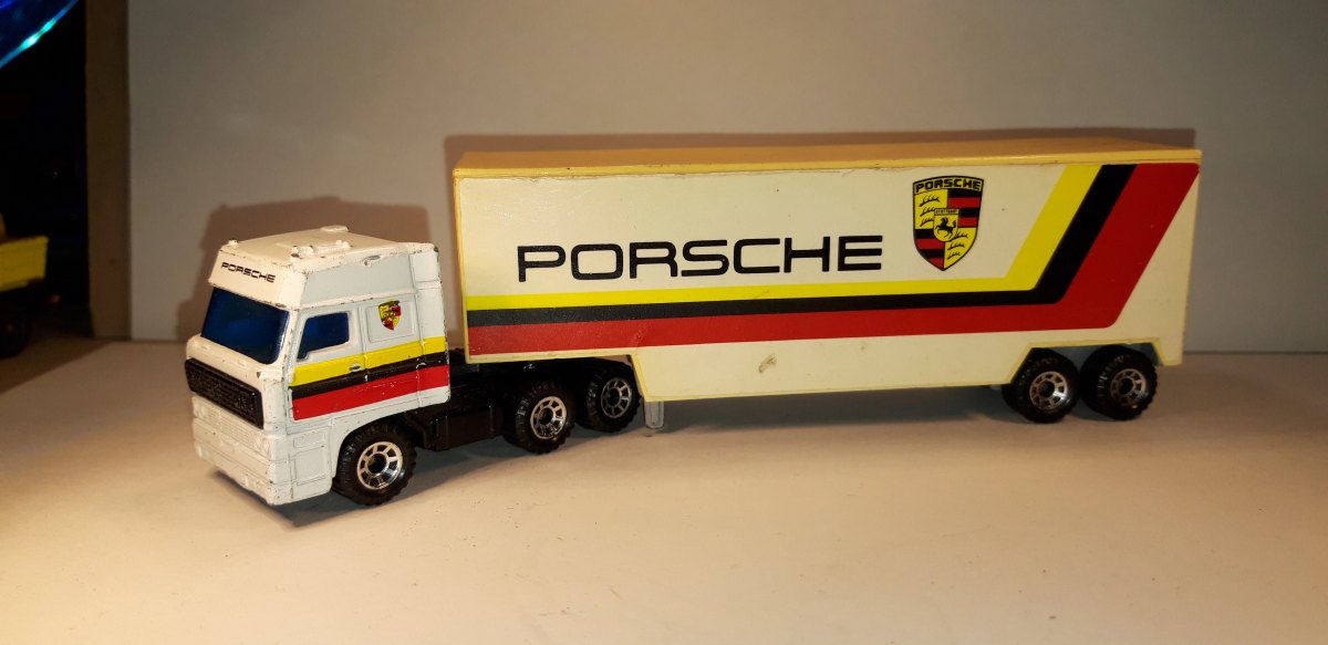 Hot Wheels DAF Box Car