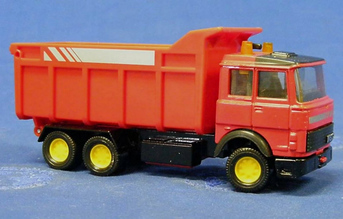 Hot Wheels Iveco Tipper