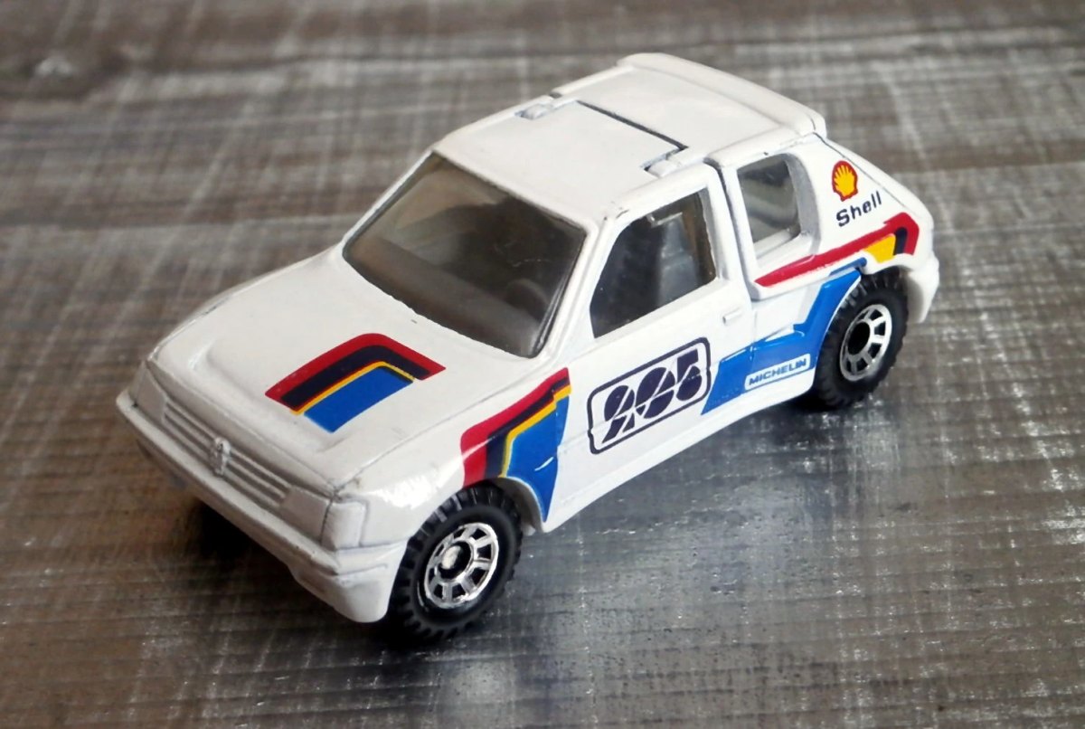 Hot Wheels Peugeot 205 Turbo 16