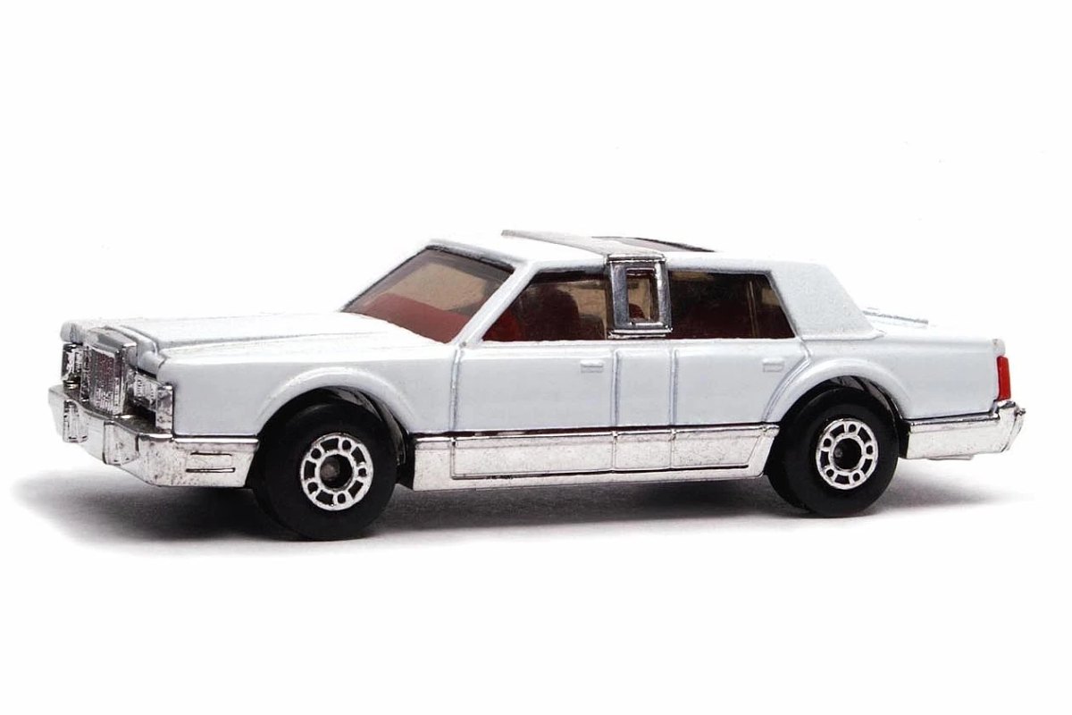 Hot Wheels Lincoln Town Car