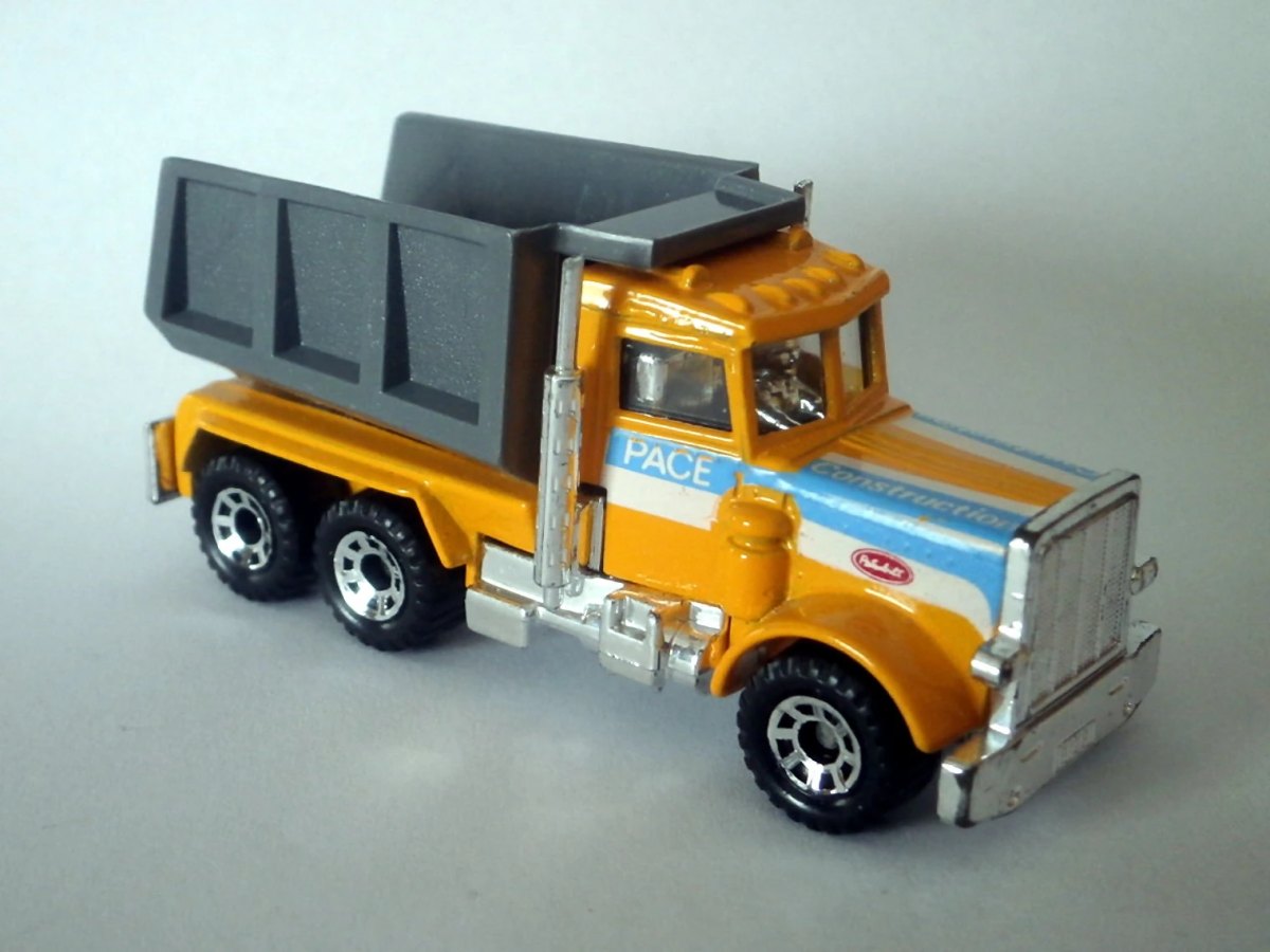 Hot Wheels Peterbilt Quarry Truck
