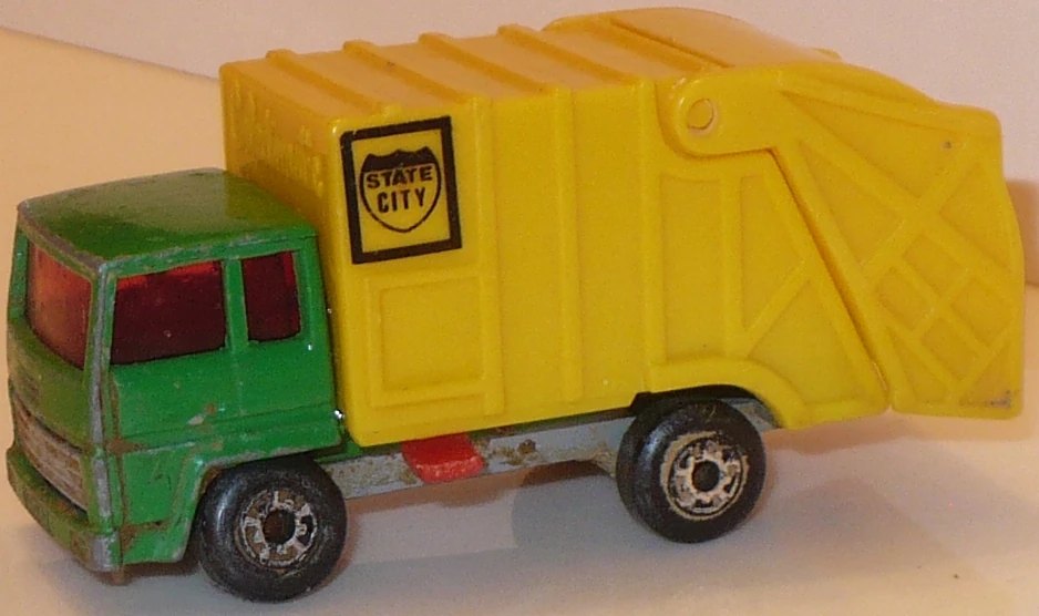 Hot Wheels Refuse Truck