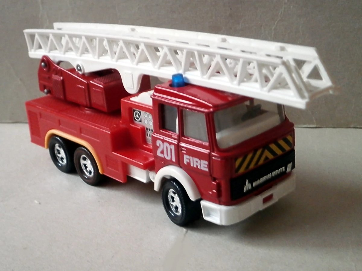 Hot Wheels Fire Egine