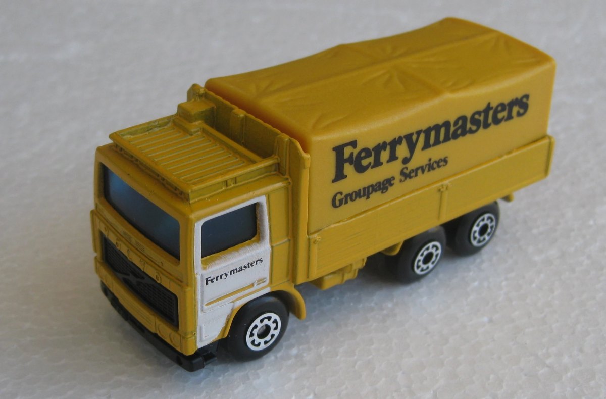 Hot Wheels Volvo Tilt Truck