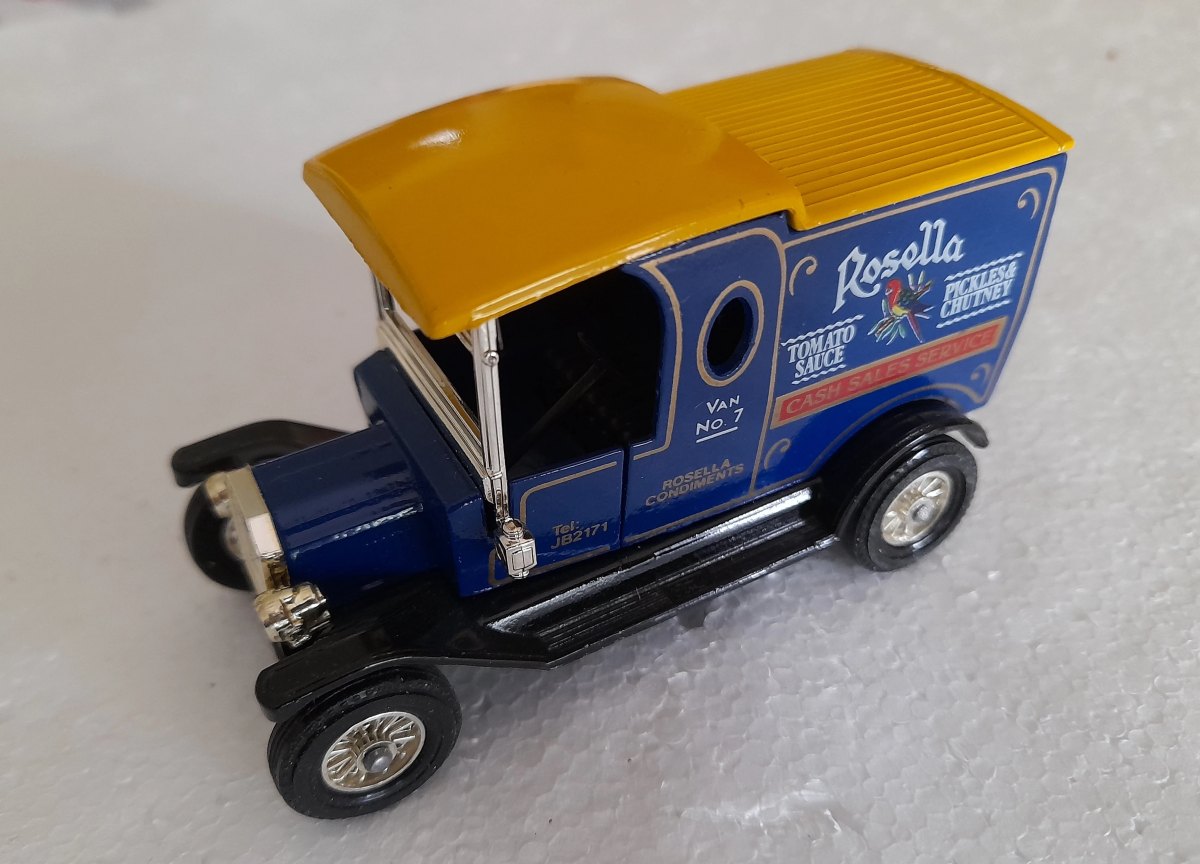 Hot Wheels 1912 Ford Model T Van