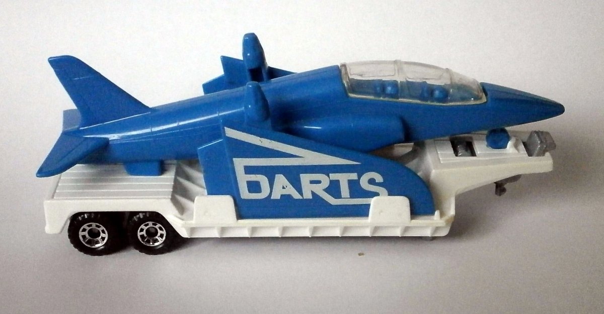 Hot Wheels Kenworth Aircraft Transporter