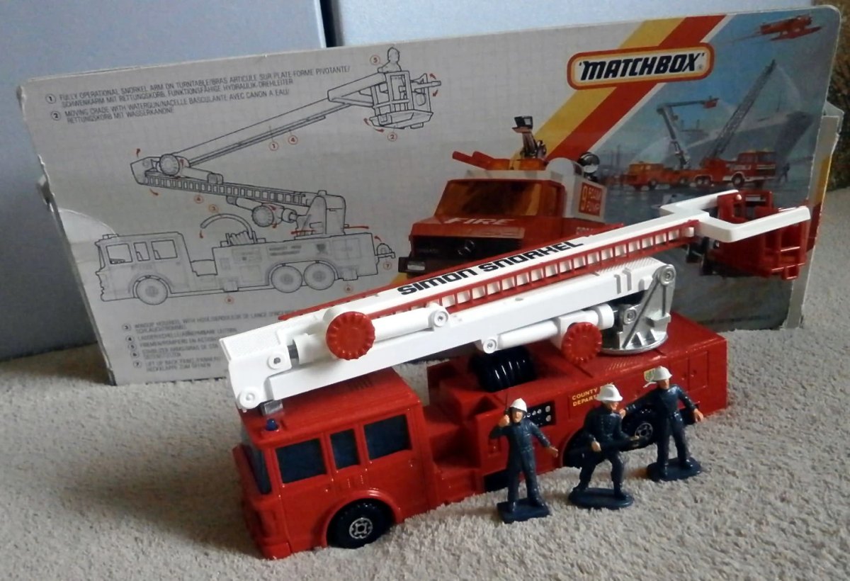 Hot Wheels Snorkel Fire Engine