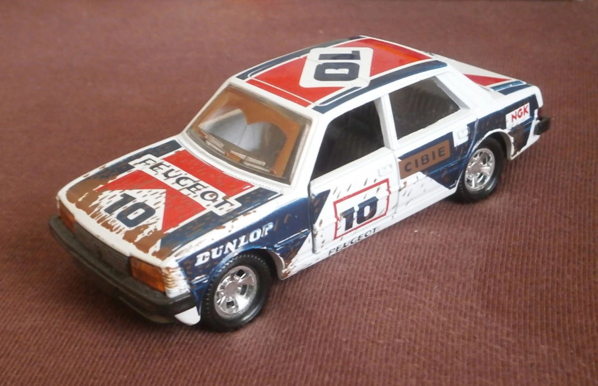 Hot Wheels Peugeot 305
