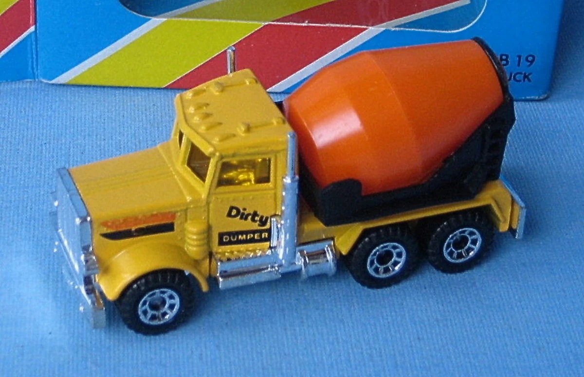 Hot Wheels Peterbilt Cement Truck