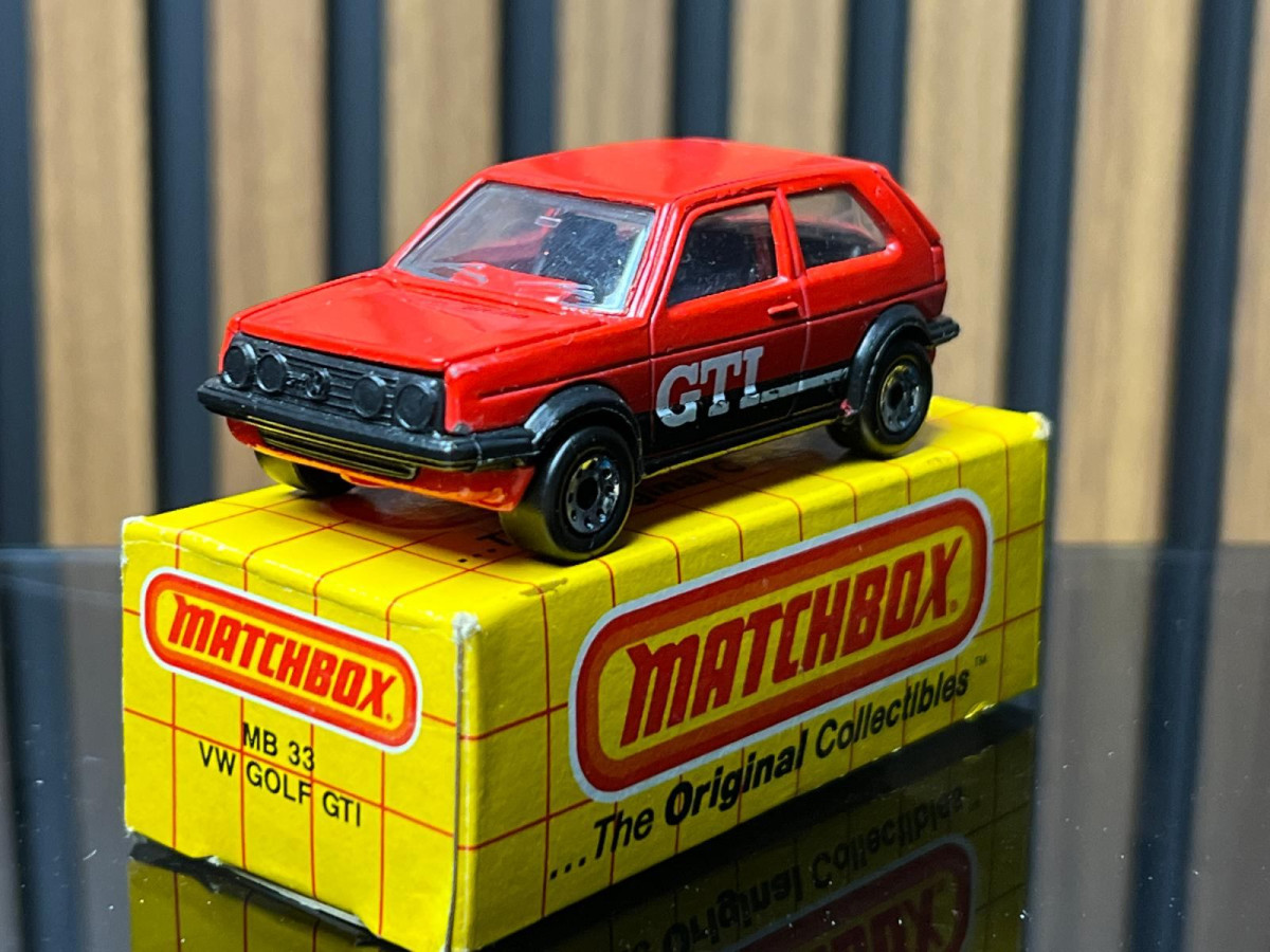 1985 Volkswagen Golf GTI Red: Box: Image 3