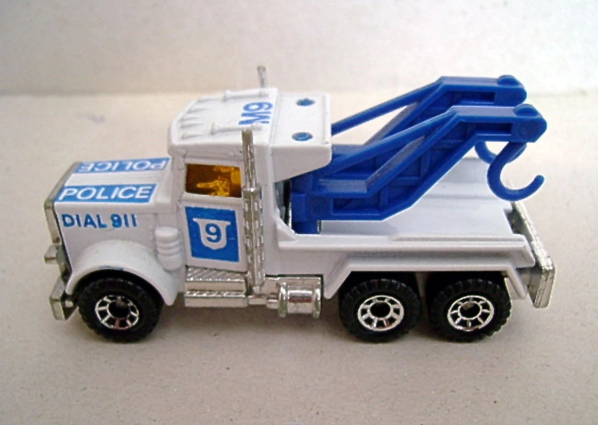 Hot Wheels Peterbilt Wreck Truck