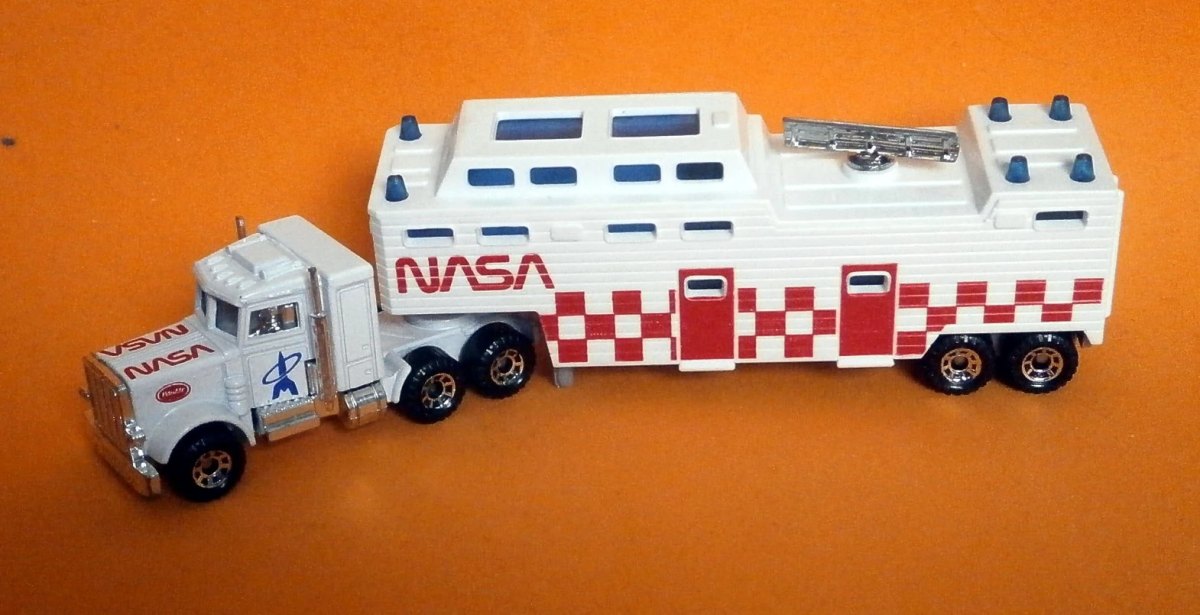 Hot Wheels NASA Tracking Vehicle
