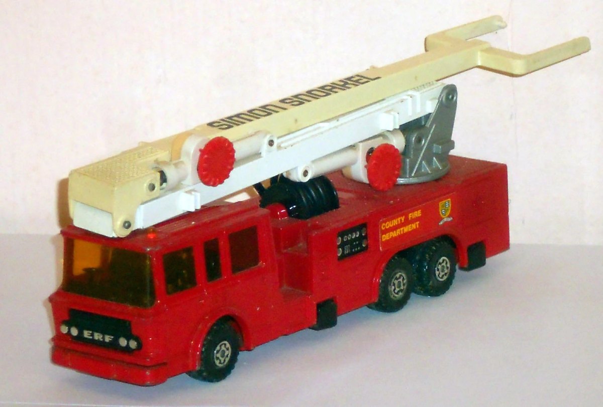 Hot Wheels Snorkel Fire Engine