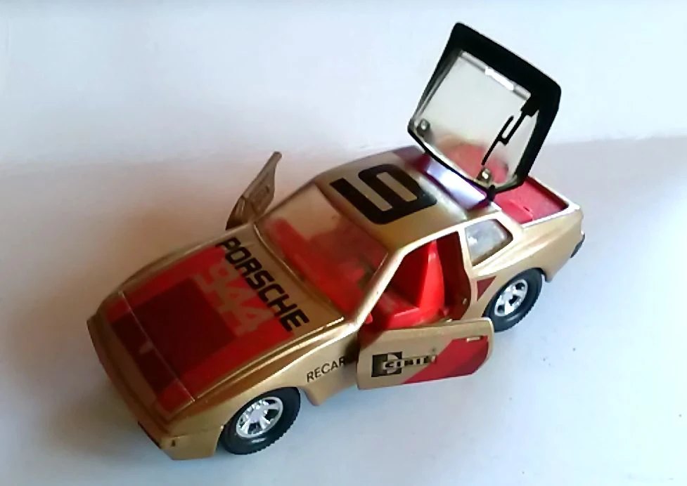 Hot Wheels Porsche 944