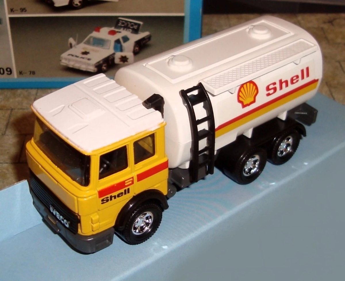 Hot Wheels Petrol Tanker