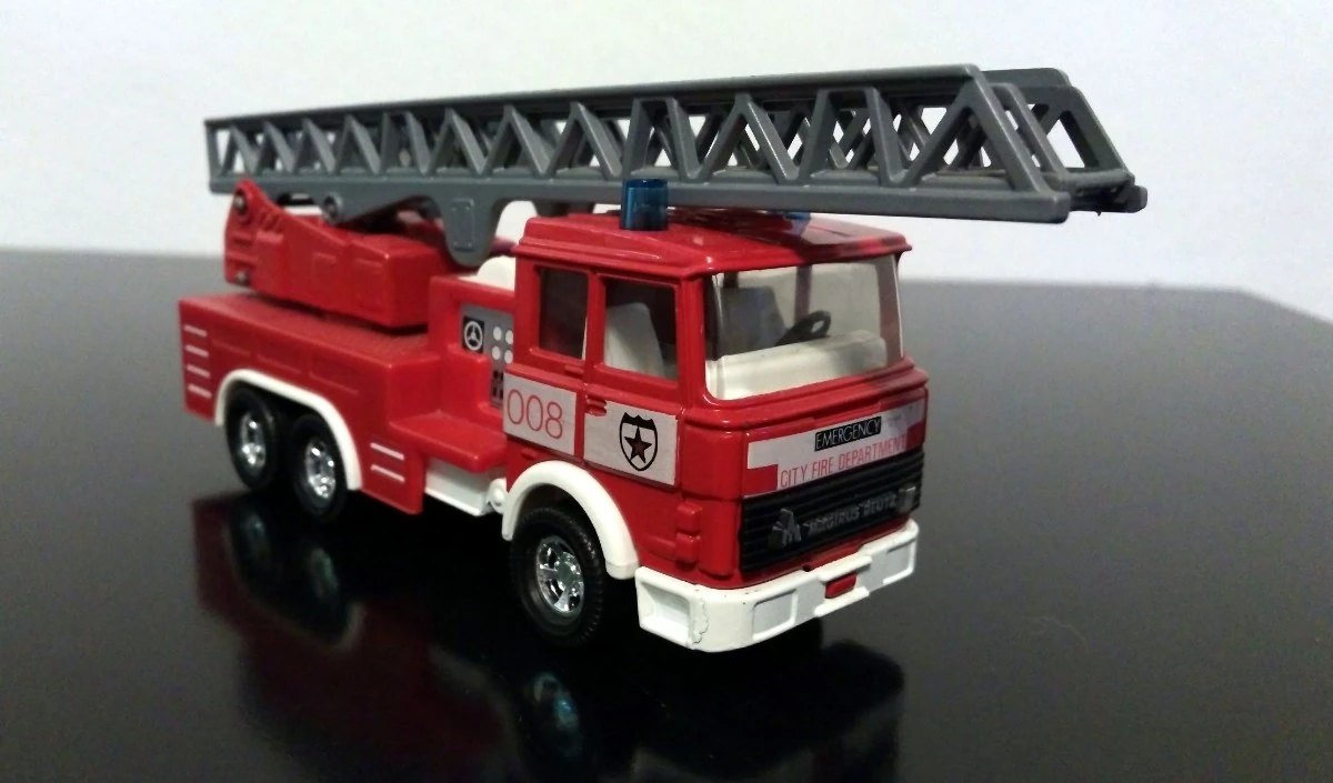 Hot Wheels Fire Engine