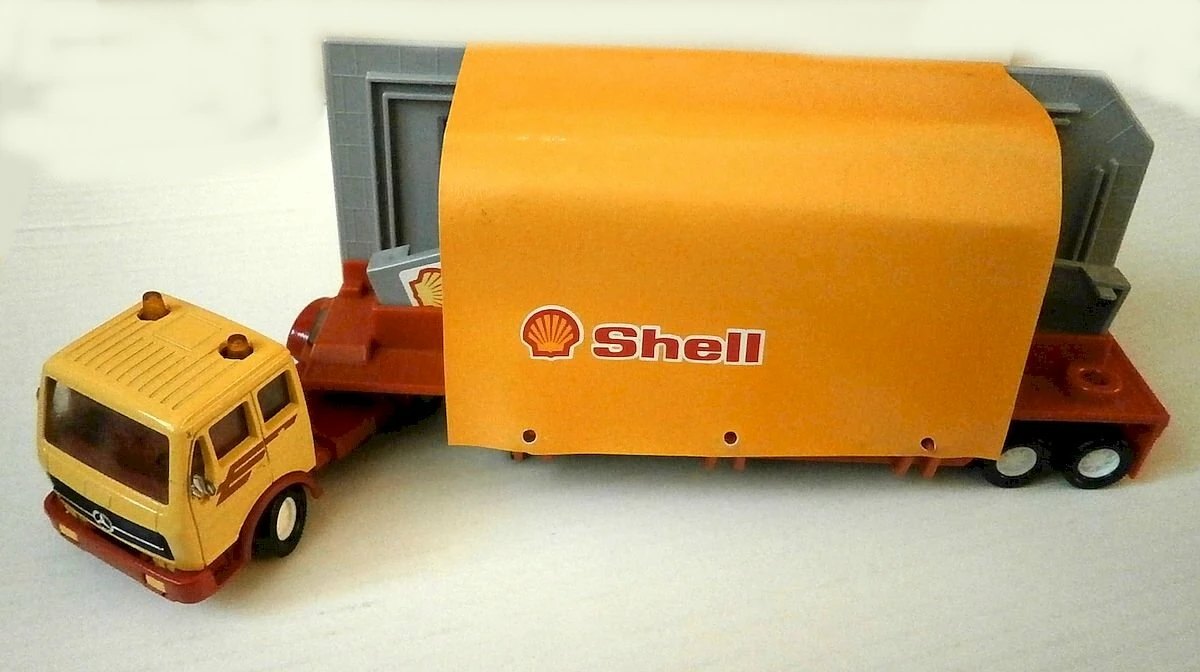 Hot Wheels Garage Transporter