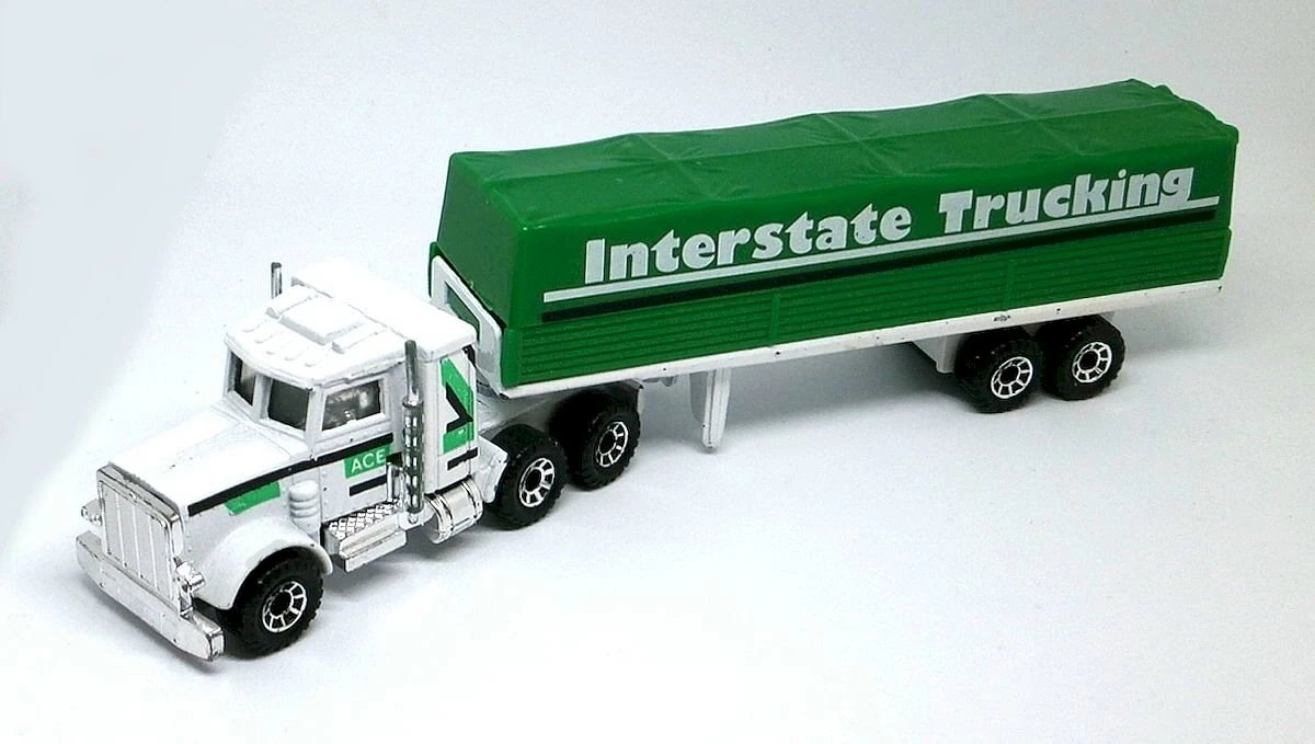 Hot Wheels Peterbilt Covered Truck