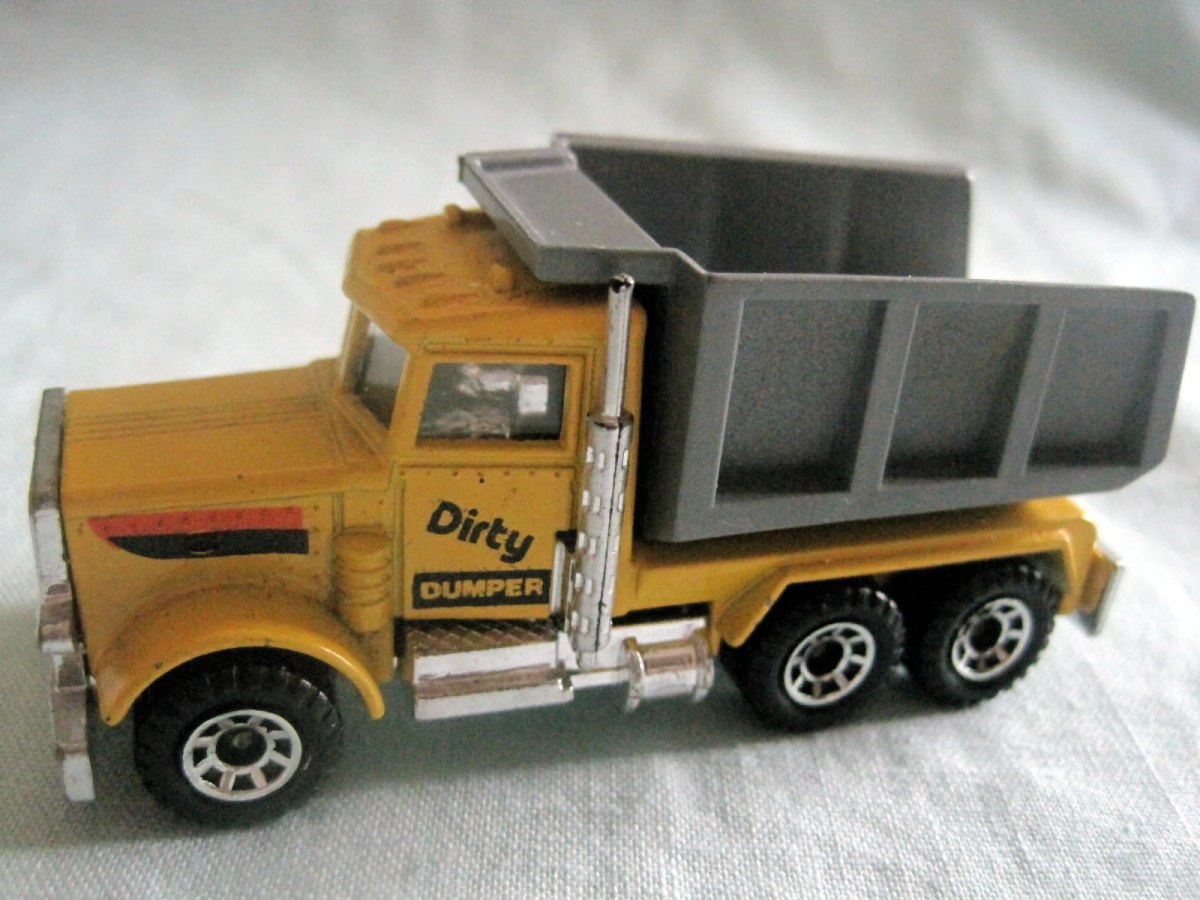 Hot Wheels Peterbilt Quarry Truck