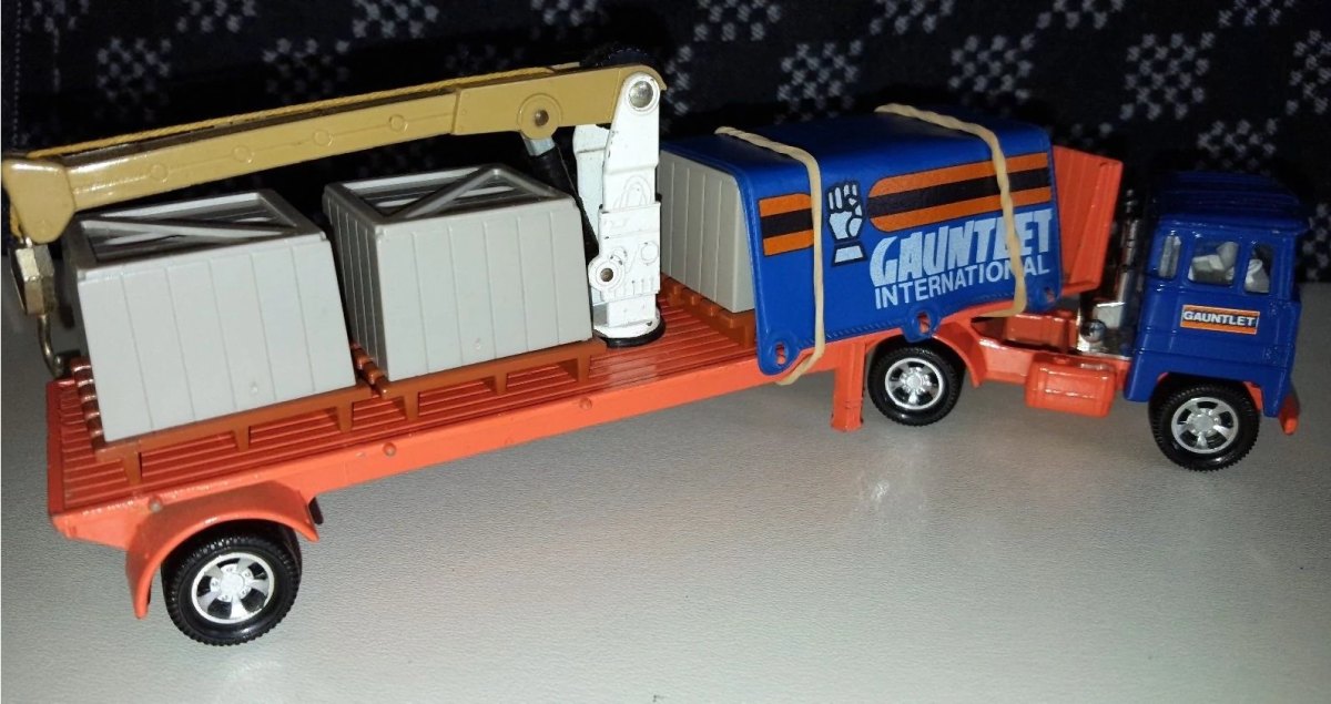 Hot Wheels Cargo Hauler